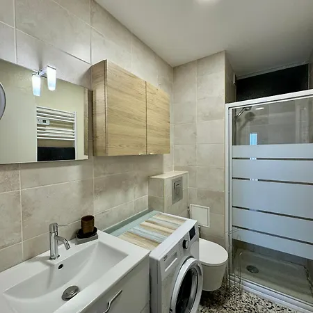 Superbe T2 200 M De La 4suf502 Appartement *